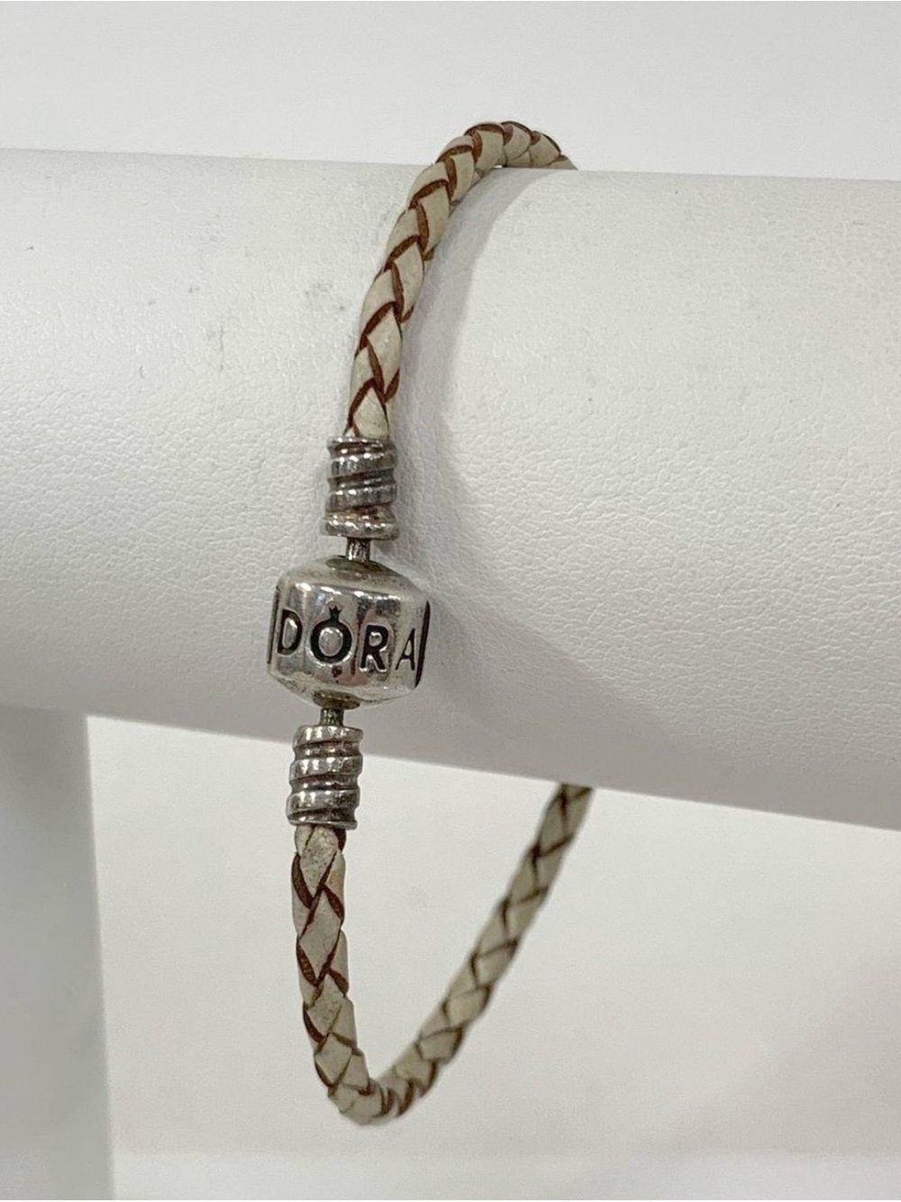 Pandora Retired Single Champagne White
Leather Bracelet with Pandora Clasp